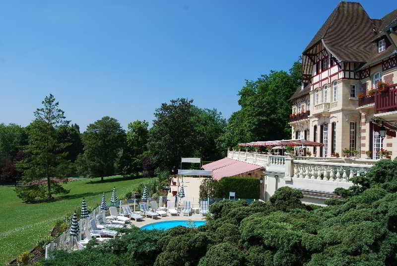 Le Chateau De La Tour Жувьё Экстерьер фото